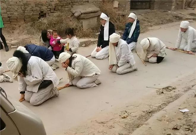 葬后_葬后回家莫回头_葬后三天复土要做什么