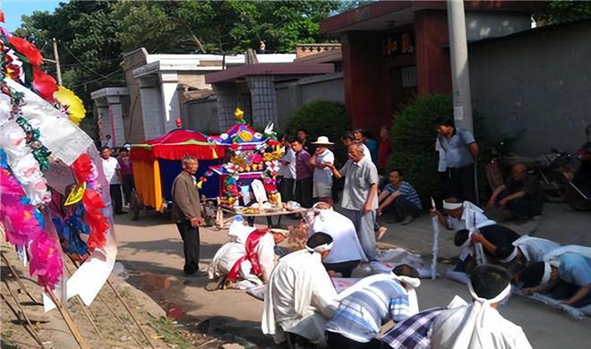 葬后回家莫回头_葬后三天复土要做什么_葬后