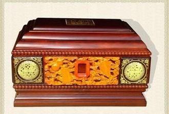 梦到亲人骨灰盒但人活着_亲人骨灰梦见什么预兆_梦见亲人骨灰